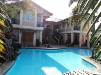 house with swimming pool